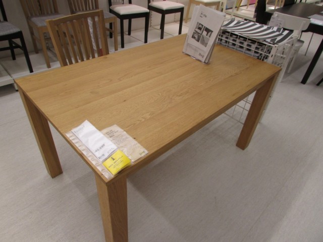 テーブル4