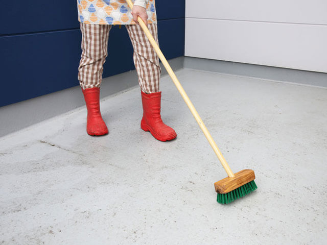 マンションのベランダをきれいにする掃除方法とコツ おすすめ掃除道具紹介